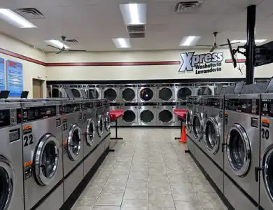 Inside Xpress Washateria 001